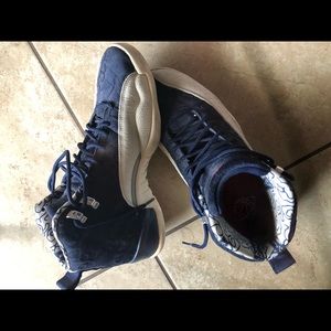 Jordan 12 Retro
International Flight